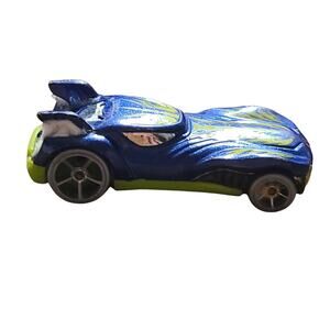 Blue Howlin Heat 2010 Hot Wheels Diecast Car C118